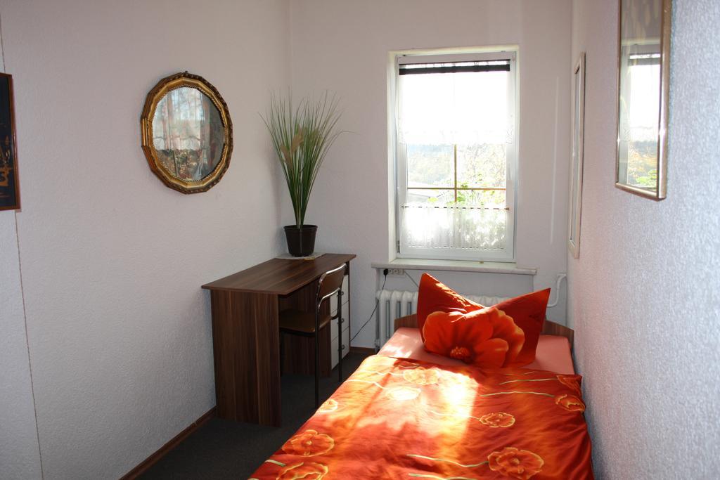 Hueblers-Schlafquartier Hotel Furstenwalde Ruang foto